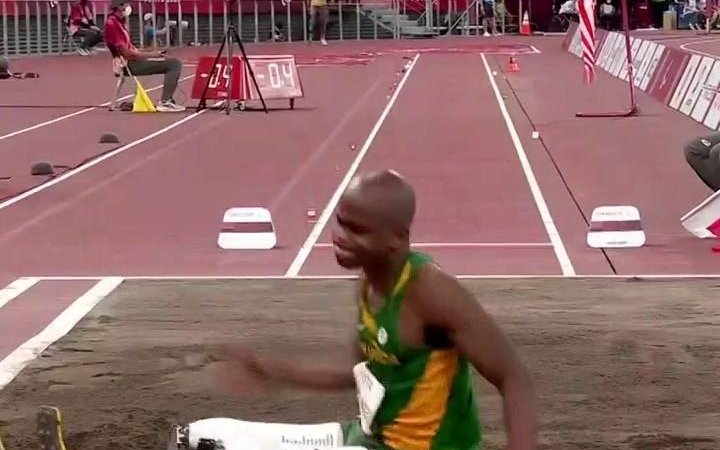 VIDEO Para athlétisme Ntando Mahlangu pulvérise le record du monde