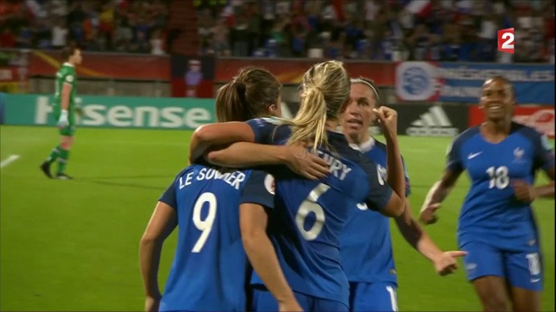 France Islande 1 0 Les Bleues S Imposent Dans La Douleur Pour