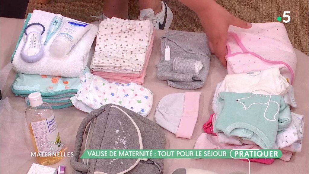 Valise De Maternite Tout Pour Le Sejour Extrait La Maison Des Maternelles En Streaming France Tv