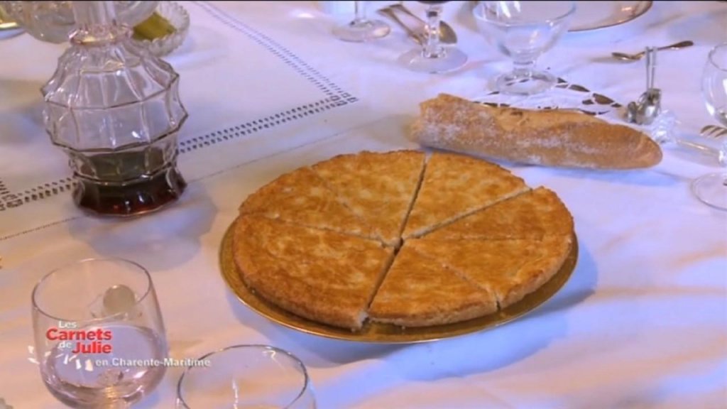 La Galette Charentaise A L Angelique De Michele Extrait Les Carnets De Julie En Streaming France Tv