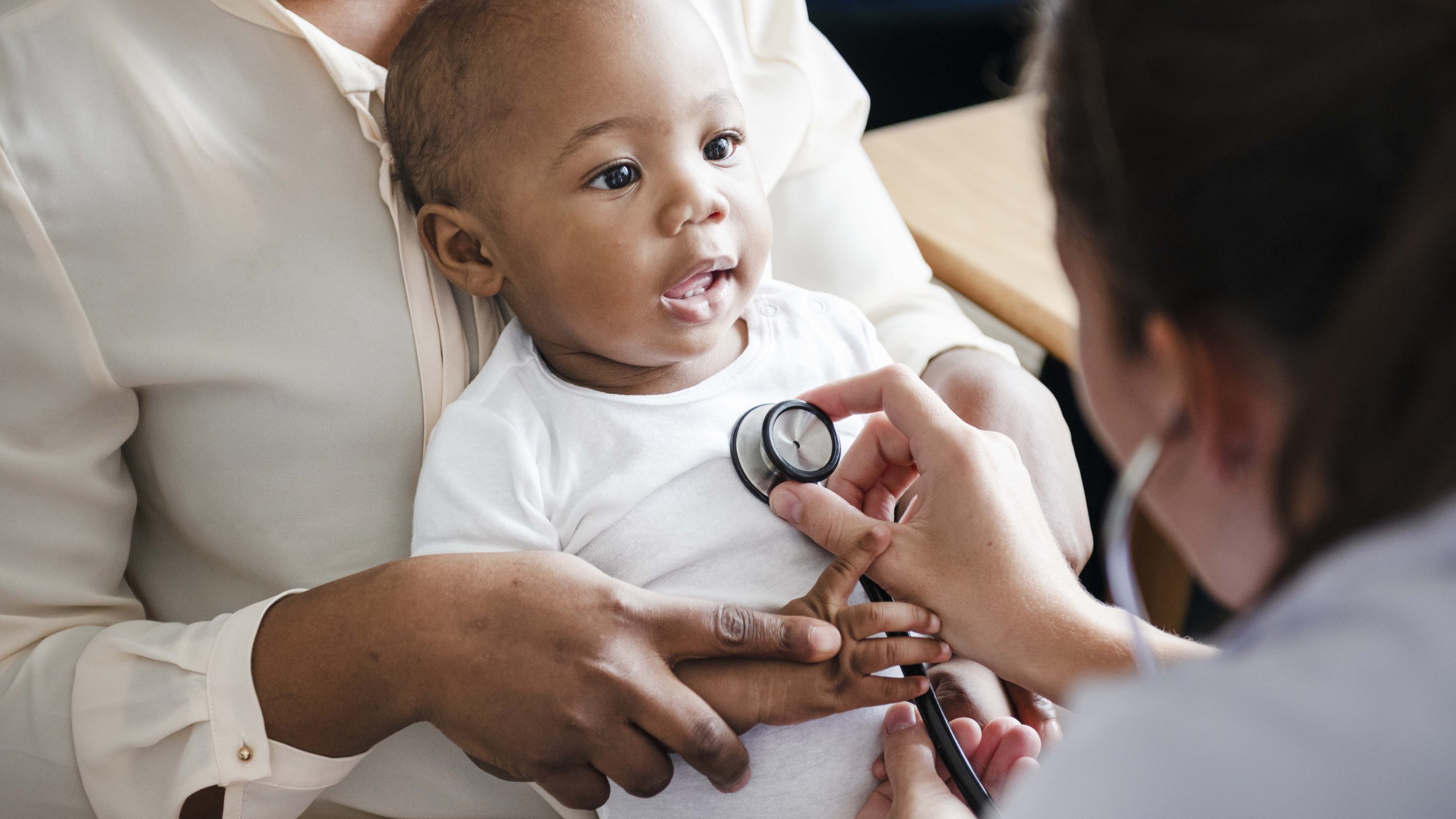 Examen du nourrisson dans les 8 jours qui suivent sa naissance