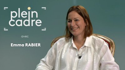 Emma Rabier, professeur d'arts plastiques et d'histoire des arts - vidéo undefined - france.tv