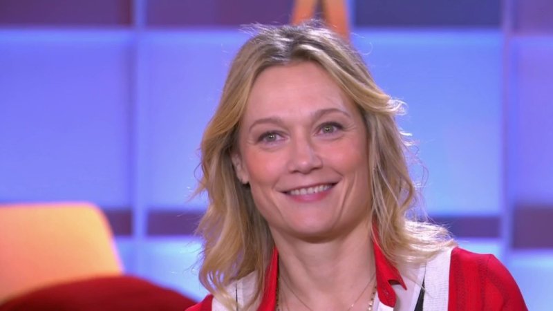 Caroline Vigneaux Du Barreau Au One Woman Show Extrait Vid O C Vous La Suite