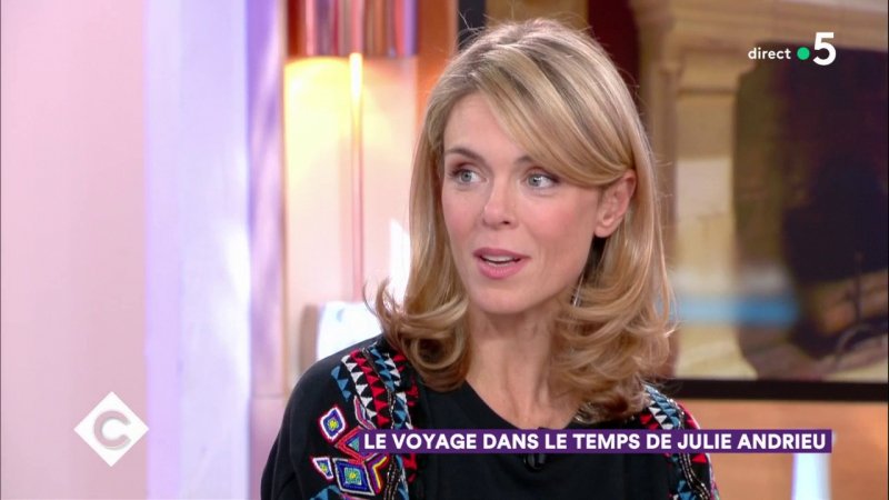 Replay C à vous la suite C à vous la suite Le voyage dans le temps de Julie Andrieu C à Vous