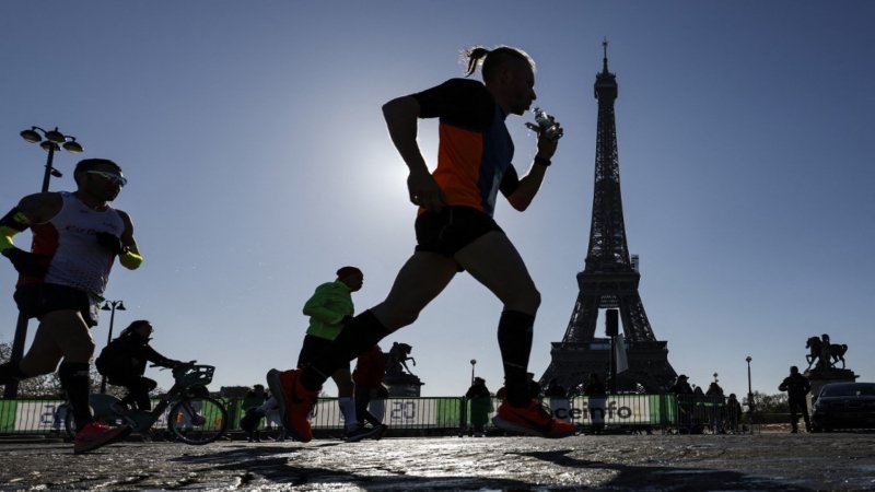 Tout Le Sport Paris 2024 Découverte Du Parcours Du Marathon En Streaming Replay France 3 1896