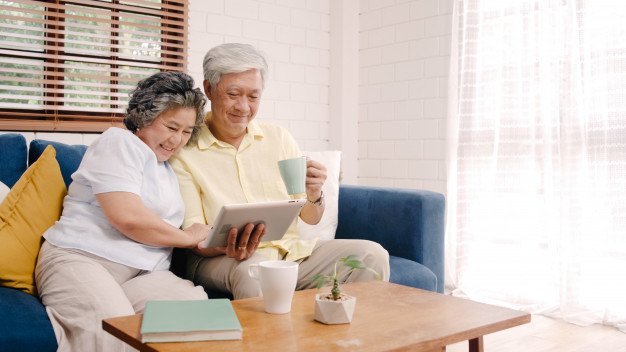 6 idées pour surprendre vos grands-parents en confinement - smartphoto FR